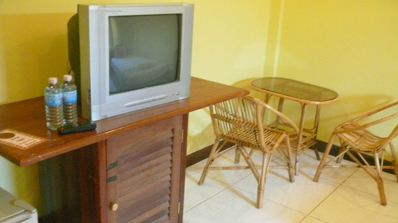 Imagen de los interiores del Hotel Side Walk Never Die. Foto 3