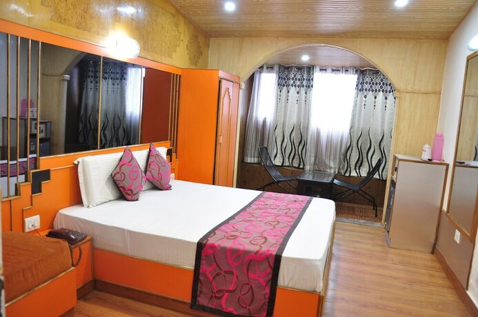 Imagen de la habitación del Hotel Sidharath. Foto 31