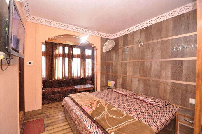 Imagen de la habitación del Hotel Sidharth Regency. Foto 20