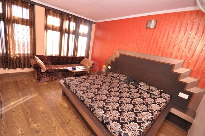Imagen de la habitación del Hotel Sidharth Regency. Foto 25