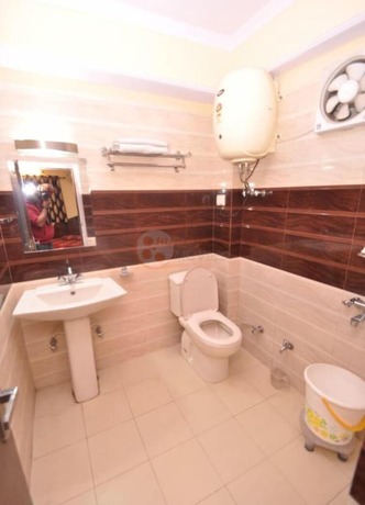 Imagen de la habitación del Hotel Sidharth Regency. Foto 28