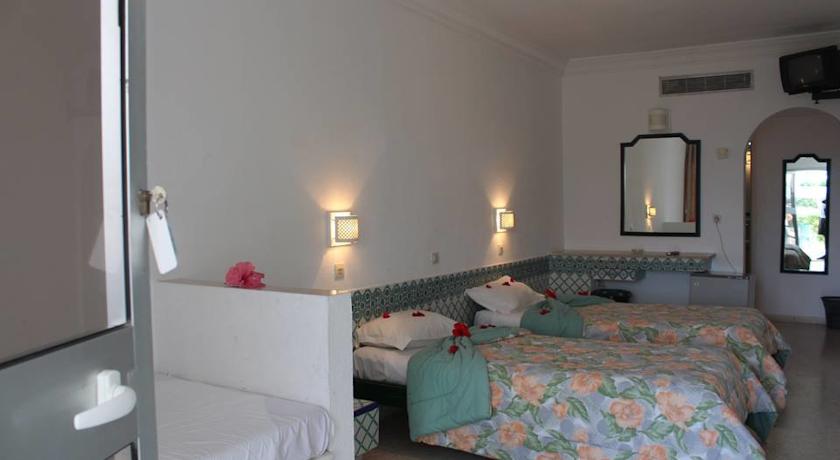 Imagen de la habitación del Hotel Sidi Salem. Foto 3