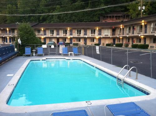 Imagen general del Hotel Sidney James Mountain Lodge, Gatlinburg. Foto 4