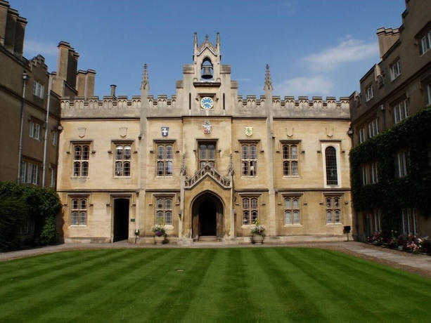 Imagen de los interiores del Hotel Sidney Sussex College Cambridge. Foto 13