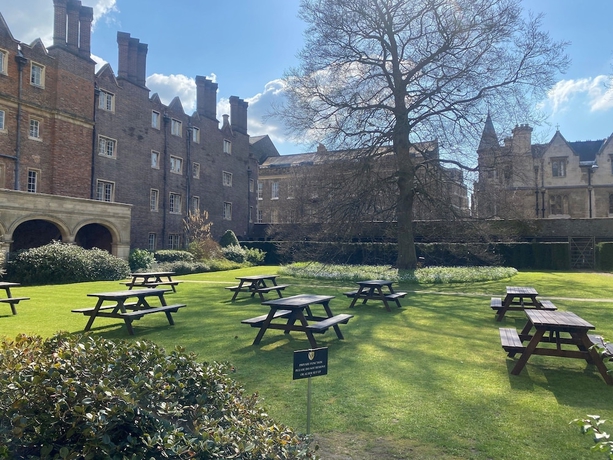 Imagen de los exteriores del Hotel Sidney Sussex College Cambridge. Foto 11