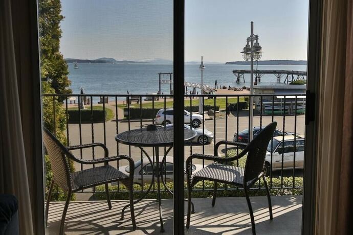 Imagen de la habitación del Hotel Sidney Waterfront Inn and Suites. Foto 12
