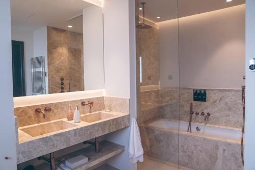 Imagen de la habitación del Hotel Sidonia. Foto 13