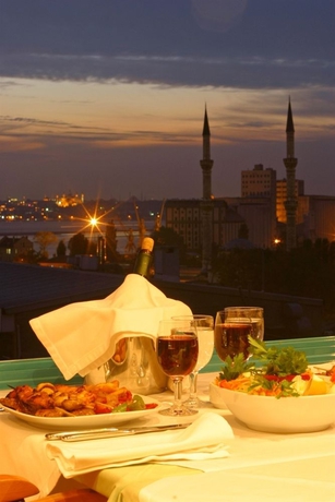 Imagen del bar/restaurante del Hotel Sidonya. Foto 5