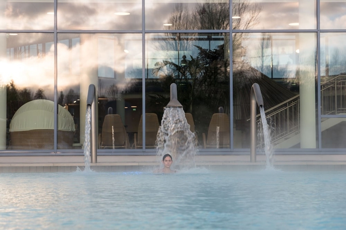 Imagen de la piscina del Hotel Siebenquell GesundZeitResort. Foto 18