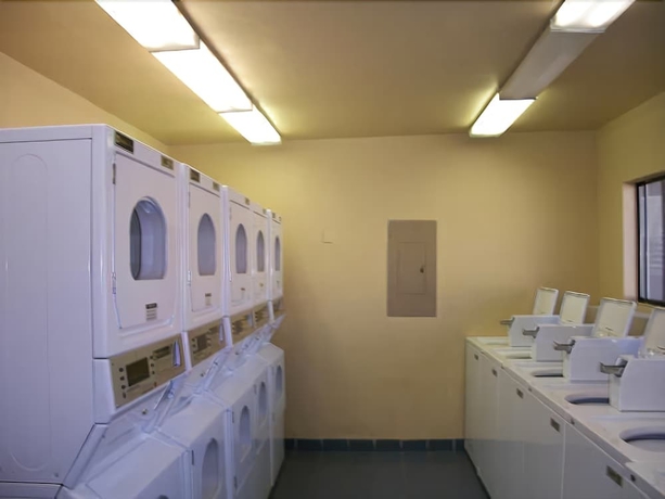 Imagen de los interiores del Hotel Siegel Slots and Suites. Foto 14