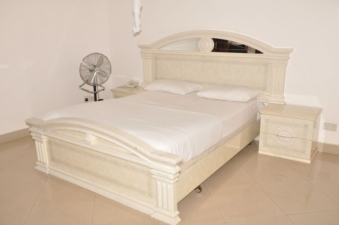 Imagen de la habitación del Hotel Sienna Beach. Foto 17