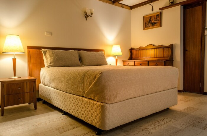 Imagen de la habitación del Hotel Sienna Lodge. Foto 16