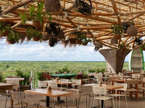 Imagen del bar/restaurante del Hotel Siente Tulum. Foto 2
