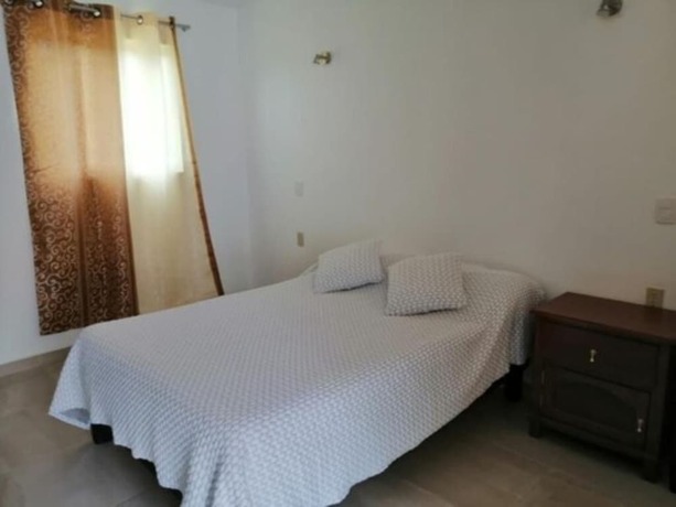 Imagen de la habitación del Hotel Sierra Bonita. Foto 15