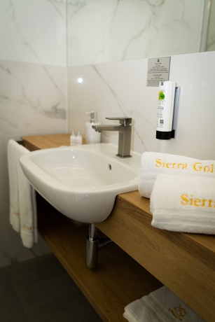 Imagen de la habitación del Hotel Sierra Bungaloves. Foto 14