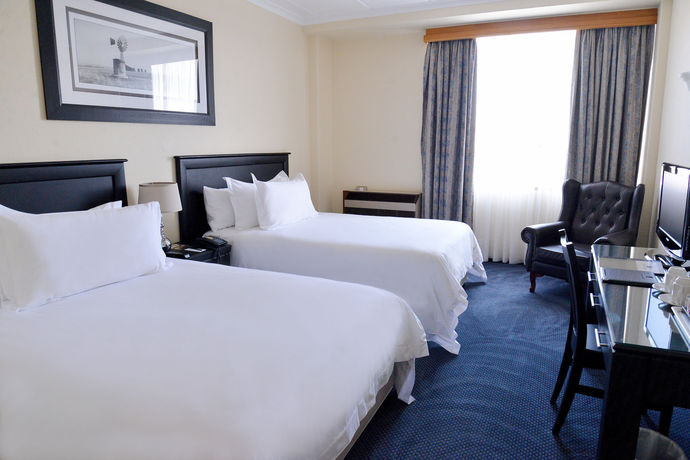 Imagen de los interiores del Hotel Sierra Burgers Park. Foto 12