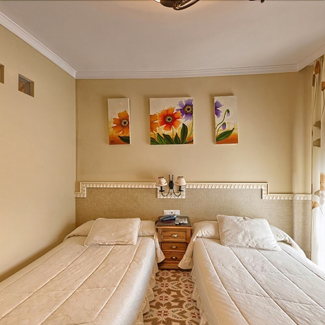 Imagen de la habitación del Hotel Sierra De Araceli. Foto 7