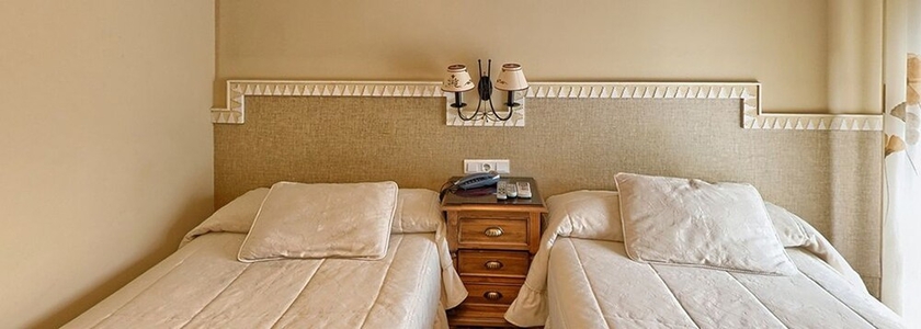 Imagen de la habitación del Hotel Sierra De Araceli. Foto 8