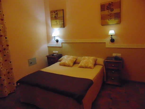 Imagen de la habitación del Hotel Sierra De Araceli. Foto 10