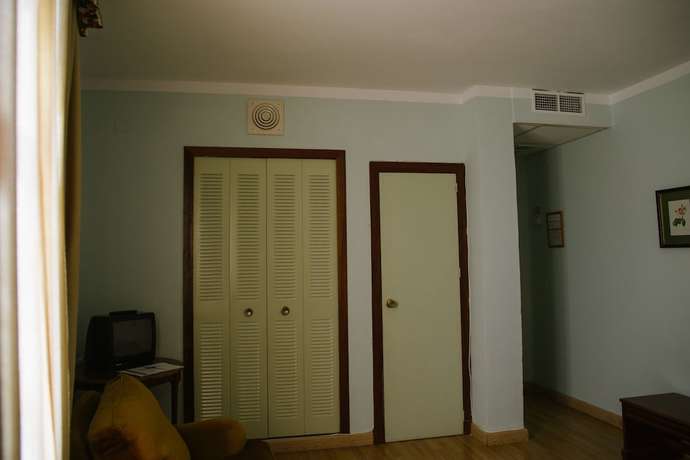 Imagen de la habitación del Hotel Sierra De Aracena. Foto 9
