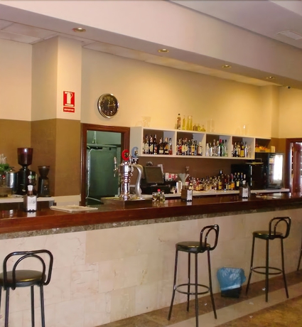 Imagen del bar/restaurante del Hotel Sierra De Quesada. Foto 6