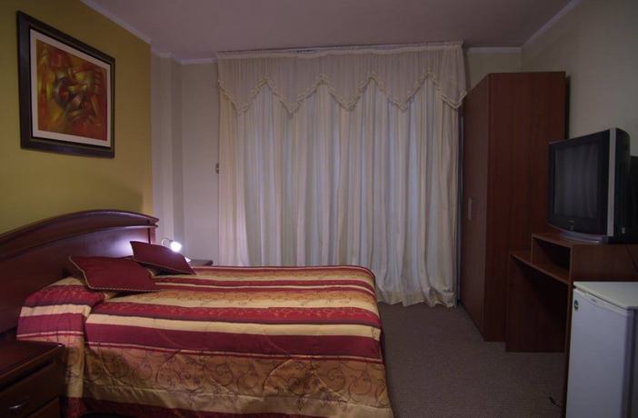 Imagen de la habitación del Hotel Sierra Dorada. Foto 4