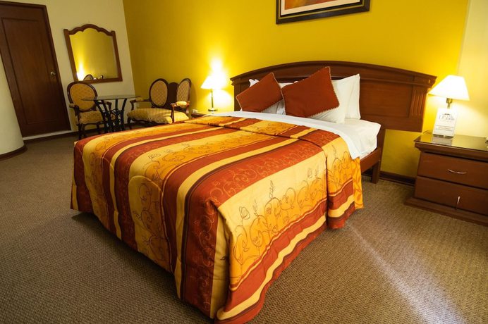 Imagen de la habitación del Hotel Sierra Dorada. Foto 5
