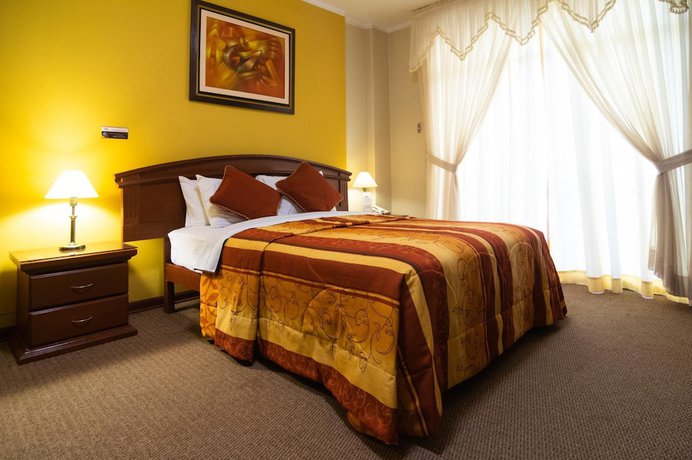 Imagen de la habitación del Hotel Sierra Dorada. Foto 15