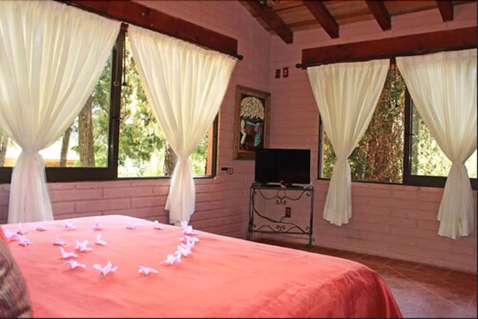 Imagen de la habitación del Hotel Sierra Lago Resort and Spa. Foto 9