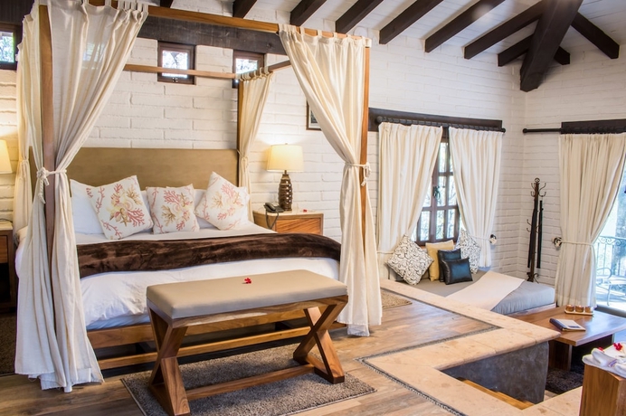 Imagen de la habitación del Hotel Sierra Lago Resort and Spa. Foto 14