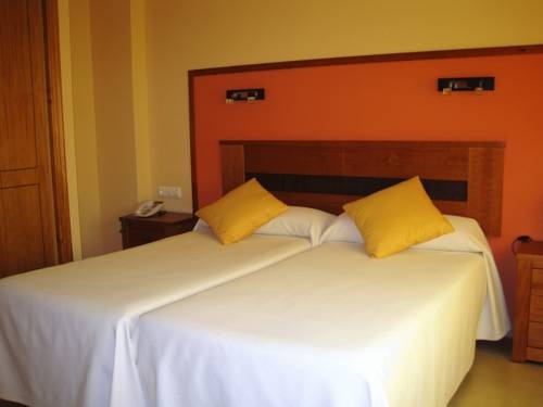 Imagen de la habitación del Hotel Sierra Luz. Foto 3