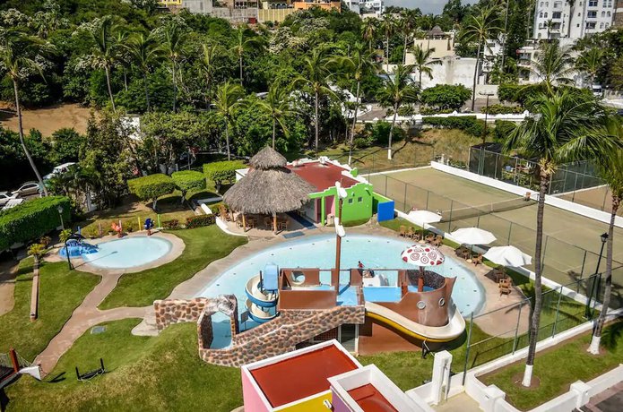 Imagen de los exteriores del Hotel Sierra Mar Mazanillo. Foto 8
