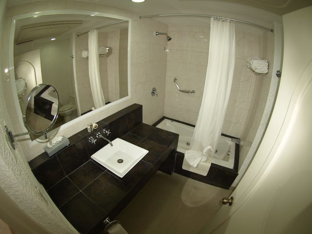 Imagen de la habitación del Hotel Sierra Mar Mazanillo. Foto 5