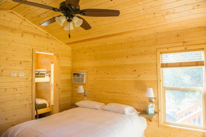 Imagen de la habitación del Hotel Sierra Meadows. Foto 15