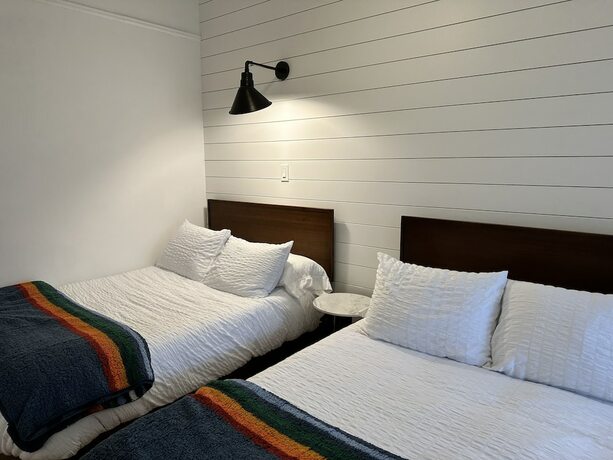 Imagen de la habitación del Hotel Sierra Motor Lodge. Foto 12