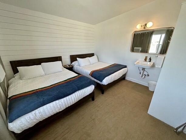 Imagen de la habitación del Hotel Sierra Motor Lodge. Foto 13