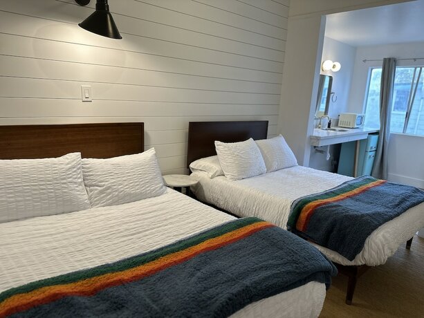 Imagen de la habitación del Hotel Sierra Motor Lodge. Foto 16