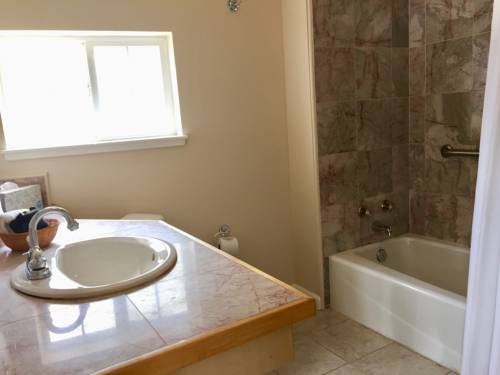 Imagen de la habitación del Hotel Sierra Mountain Inn. Foto 11