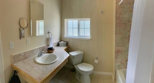 Imagen de la habitación del Hotel Sierra Mountain Inn. Foto 16
