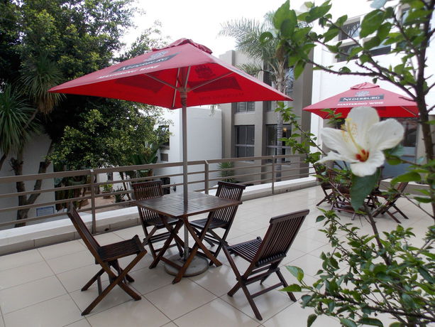 Imagen de los interiores del Hotel Sierra On Main. Foto 11