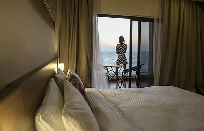 Imagen de la habitación del Hotel Sierra Palms Resort. Foto 13