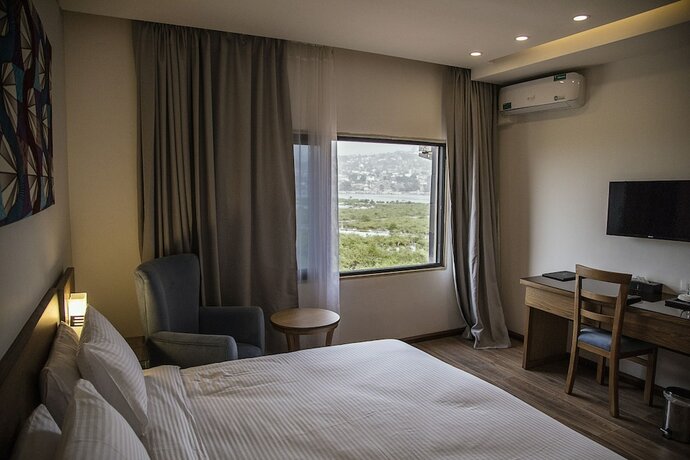 Imagen de la habitación del Hotel Sierra Palms Resort. Foto 20