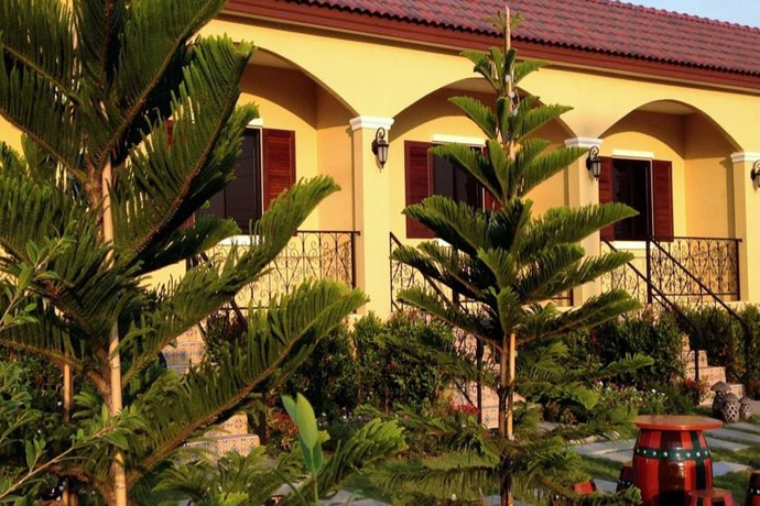 Imagen de los exteriores del Hotel Sierra View Resort. Foto 13