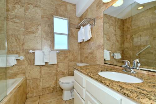 Imagen de la habitación del Hotel Siesta Beach Resort & Suites Tiki & Pool. Foto 14