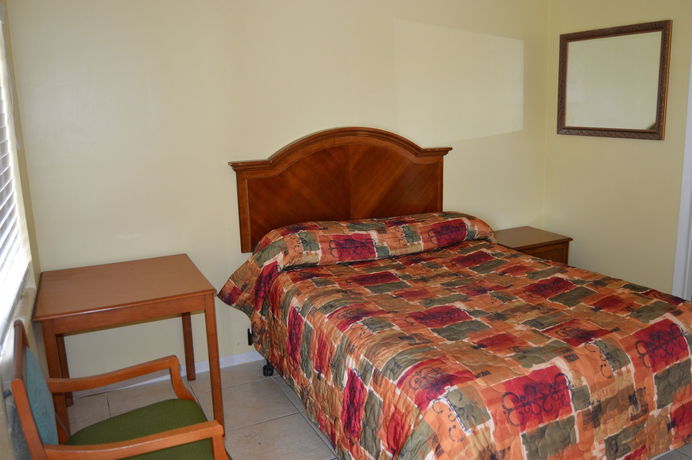 Imagen de la habitación del Hotel Siesta Inn. Foto 9