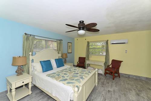 Imagen de la habitación del Hotel Siesta Key Palms Resort. Foto 1