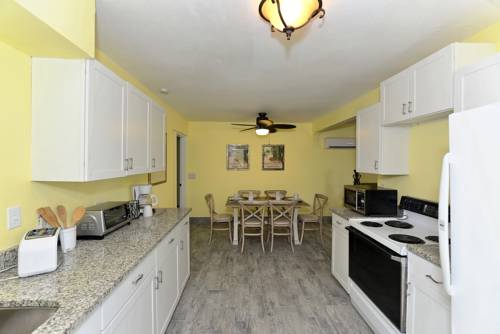 Imagen de la habitación del Hotel Siesta Key Palms Resort. Foto 6