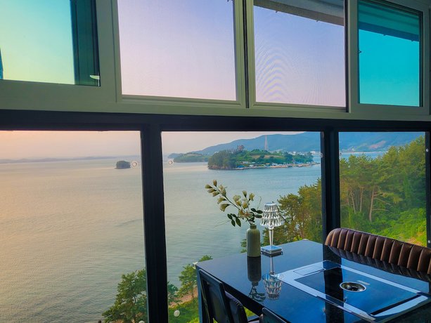 Imagen de los interiores del Hotel Siesta, Namhae-Gun. Foto 6