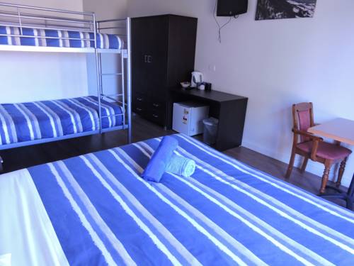 Imagen de la habitación del Hotel Siesta Villa. Foto 4