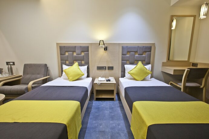 Imagen de la habitación del Hotel Sifat International. Foto 4